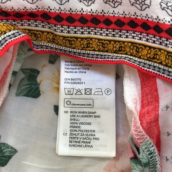 H&M LOVES COACHELLA Size 8 white fringe poncho top - Picture 5 of 8